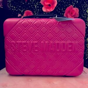 🩷🌸Steve Madden hard case carry-on